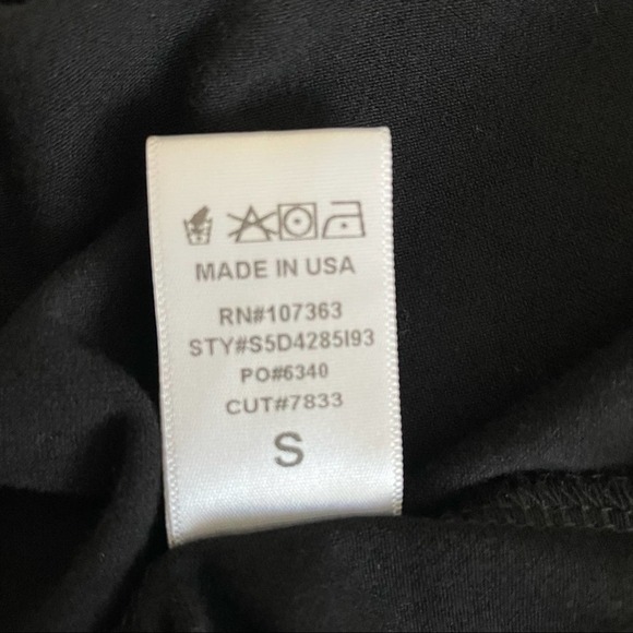 Lulu’s Black Tee Shirt Dress Peekaboo Crisscross Shoulders Size Small - Picture 9 of 9